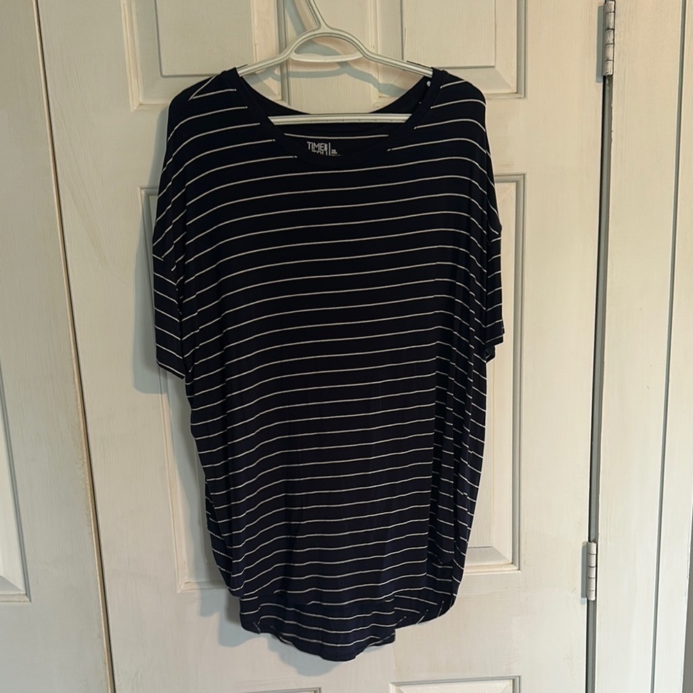 Time & Tru XL Navy and white stripes tunic tee